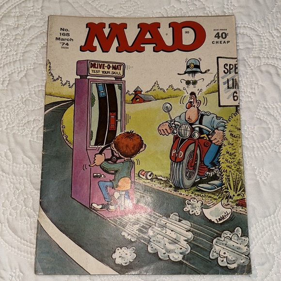 MAD Magazines - Picture 5 of 6